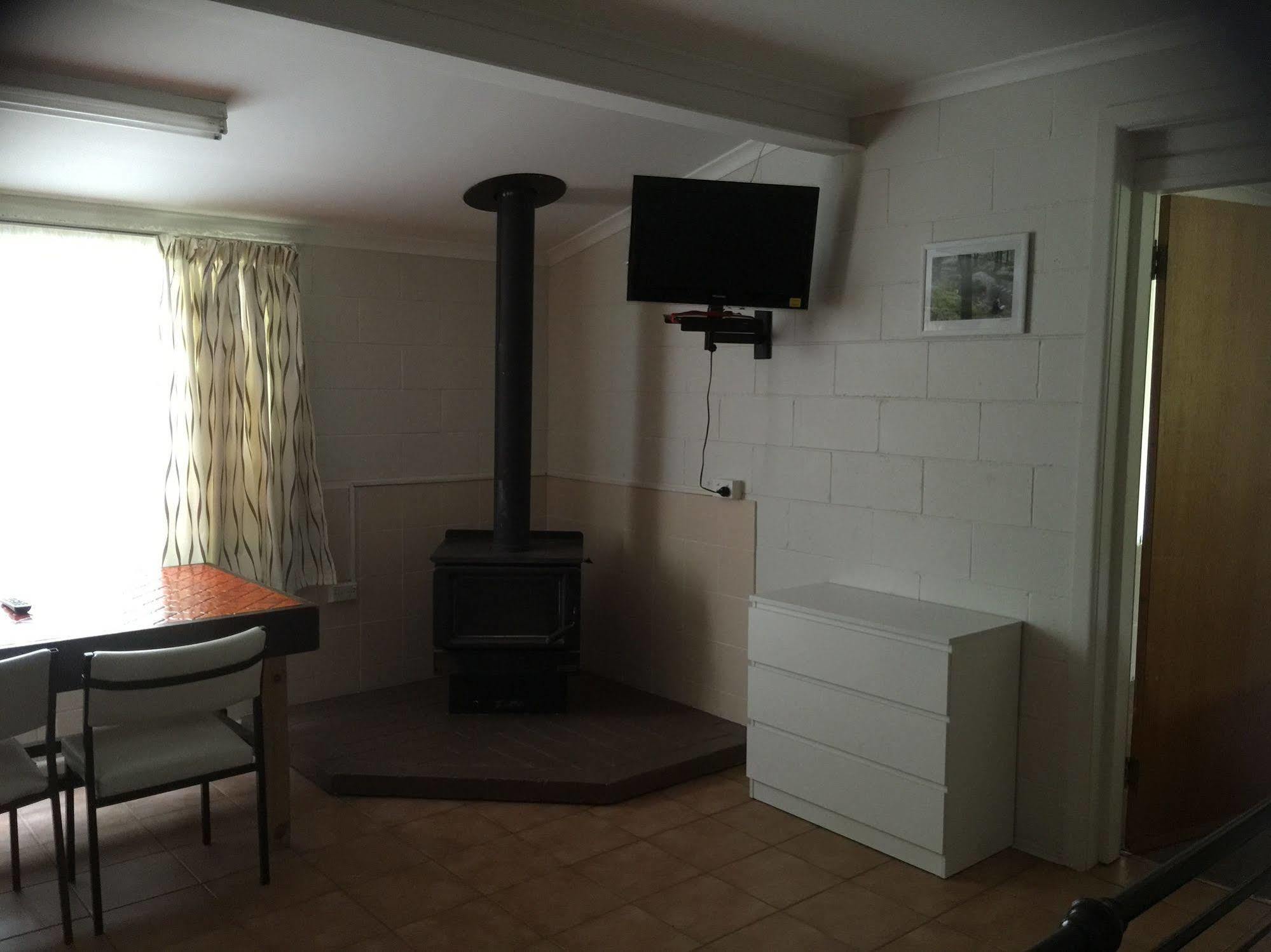 Warrumbungles Mountain Motel Coonabarabran Exterior photo