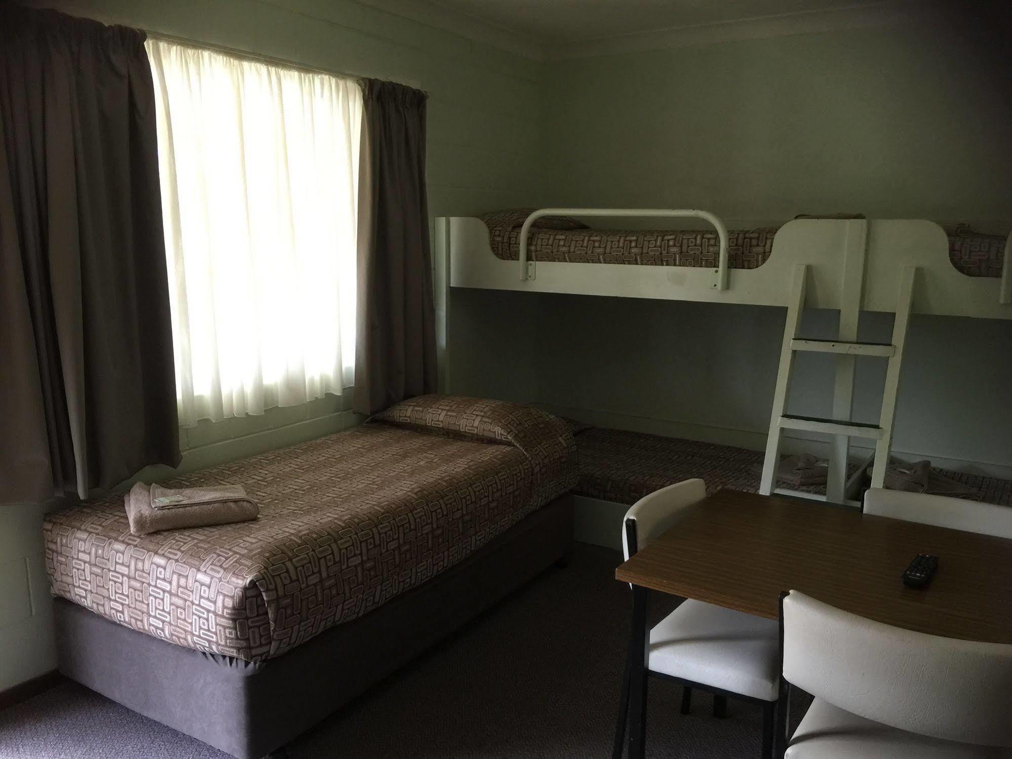 Warrumbungles Mountain Motel Coonabarabran Exterior photo
